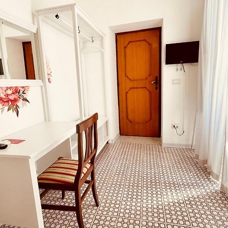 Il Molo Camere Per Vacanze Diamante Exterior foto